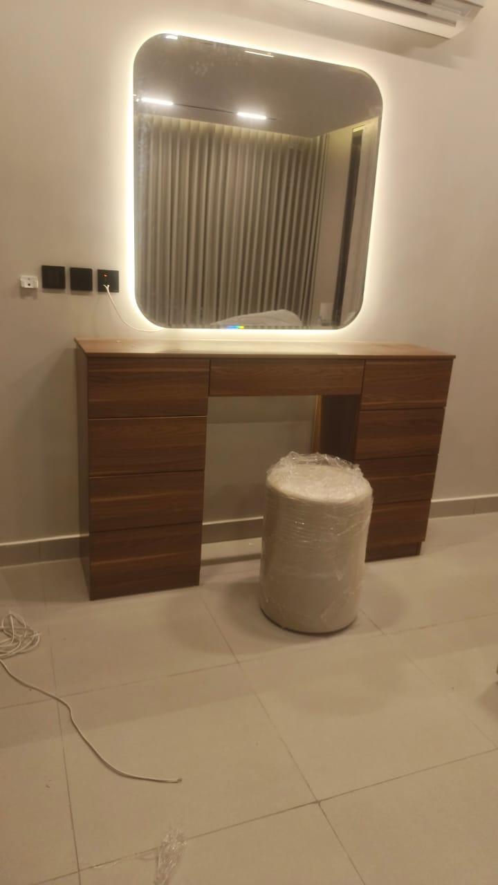 طاولة طعام